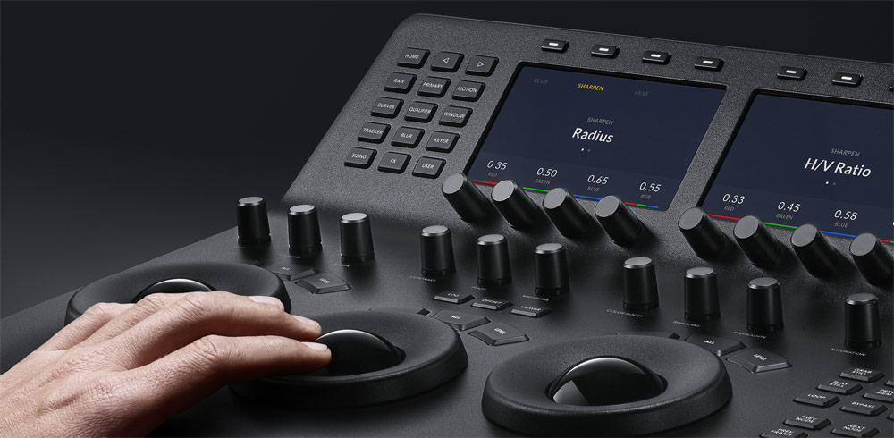 Blackmagic DaVinci Resolve Mini Panel | My Website